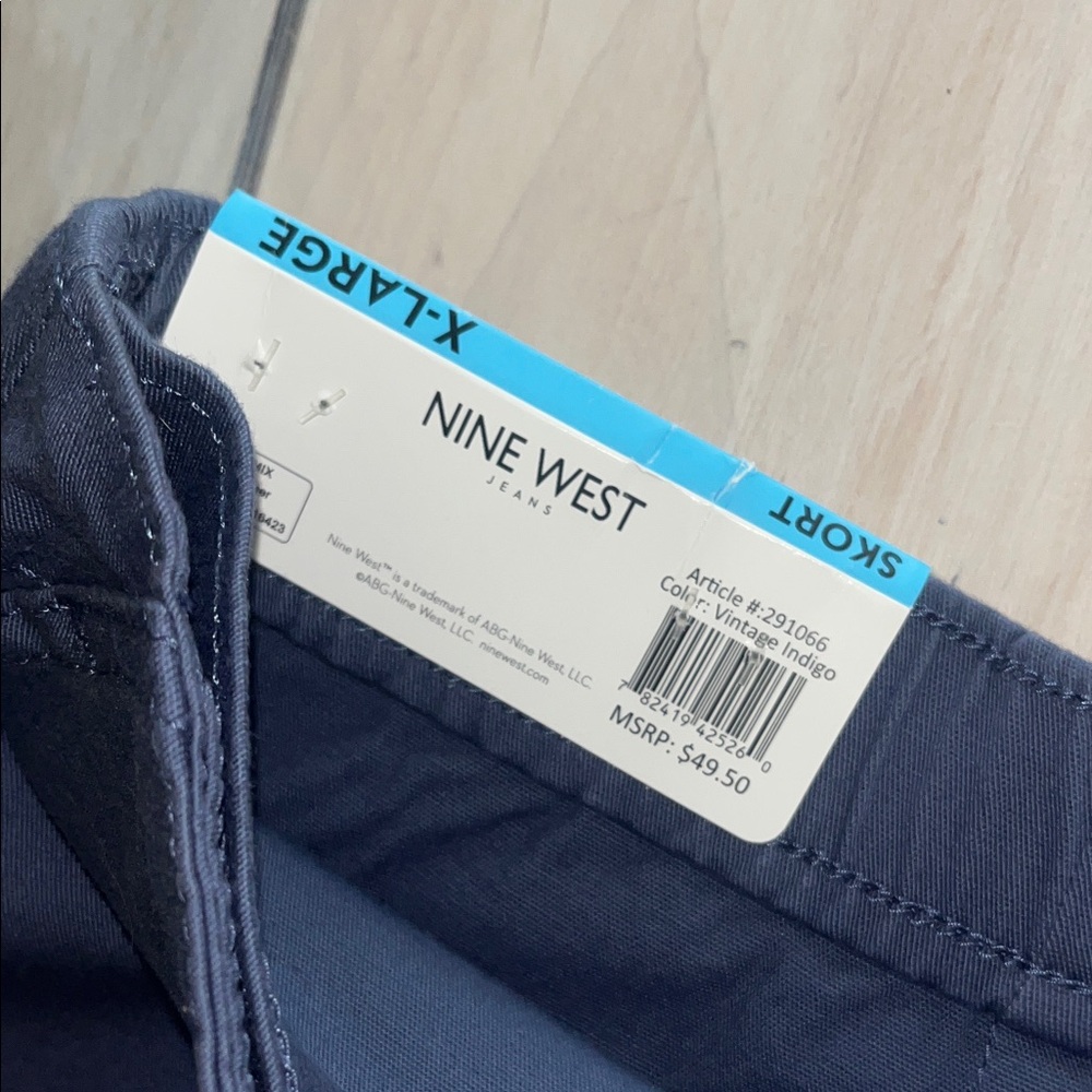 Nine West Vintage Indigo Skorts - Picture 8 of 12